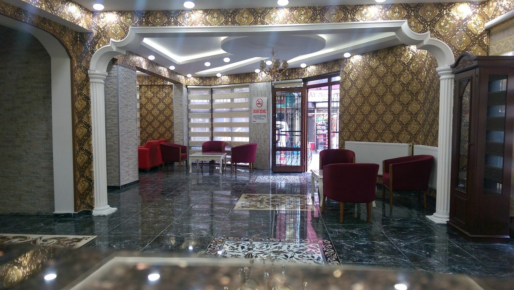 Mevlana Palace Konya Esterno foto